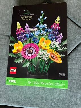 Lego Multicolor Wildflower Bouquet Display